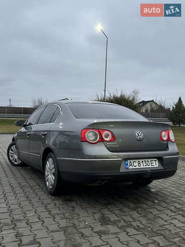 Седан Volkswagen Passat 2006 в Любомлі