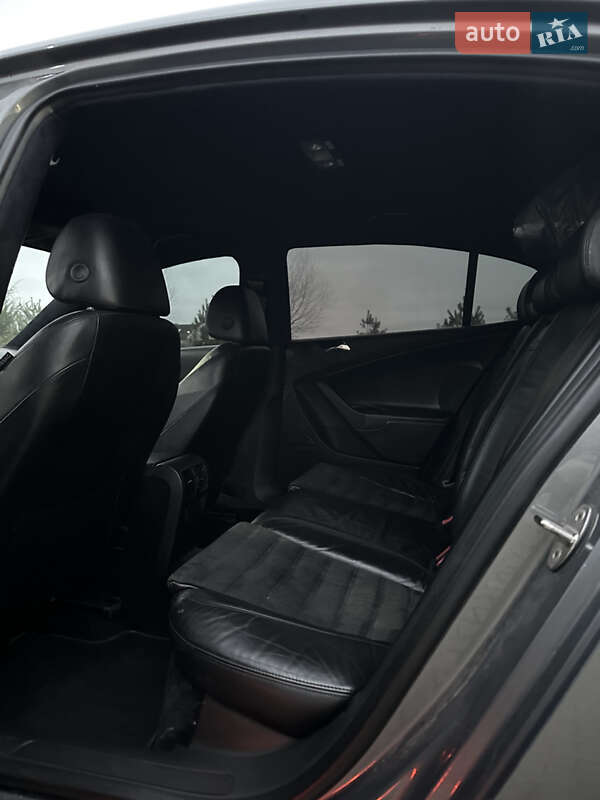 Седан Volkswagen Passat 2006 в Любомлі