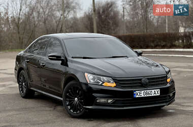 Седан Volkswagen Passat 2015 в Днепре