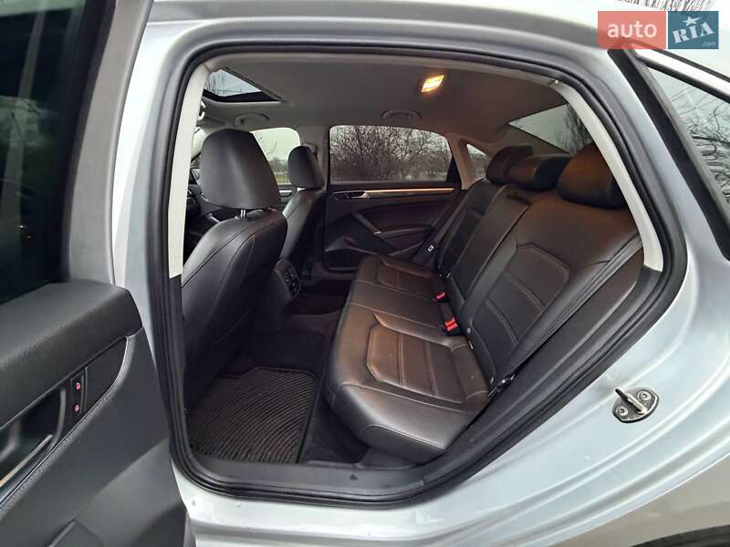 Седан Volkswagen Passat 2016 в Кривому Розі