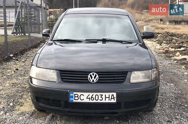 Седан Volkswagen Passat 1999 в Николаеве