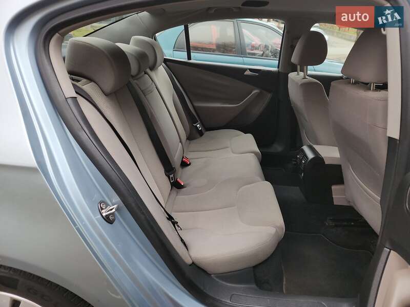 Седан Volkswagen Passat 2009 в Львові фото 33 Седан Volkswagen Passat 2009 в Львові