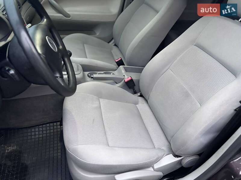 Седан Volkswagen Passat 2004 в Коломиї