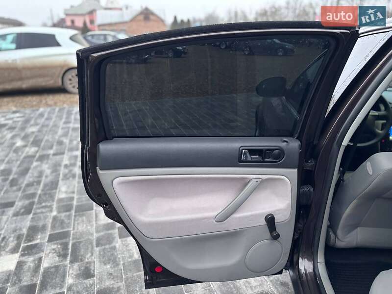 Седан Volkswagen Passat 2004 в Коломиї