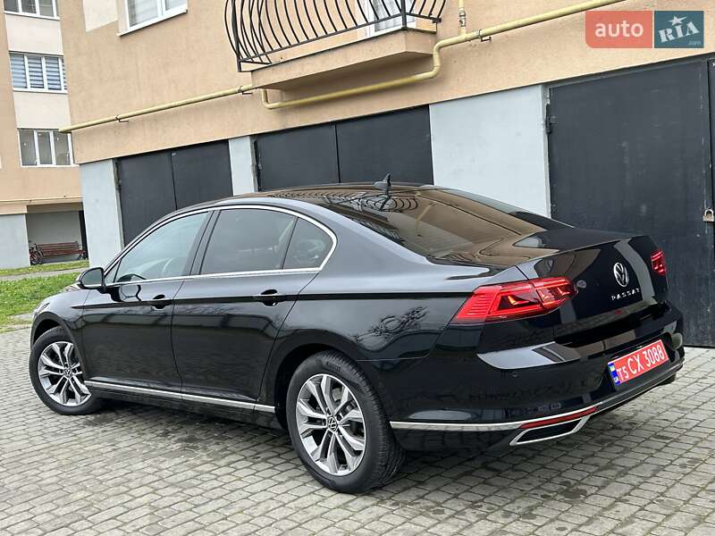 Седан Volkswagen Passat 2020 в Львове