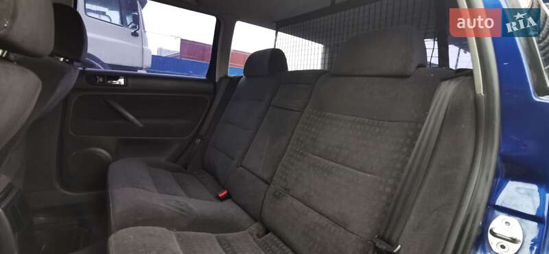 Універсал Volkswagen Passat 2001 в Гадячі