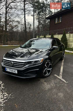 Седан Volkswagen Passat 2020 в Буче
