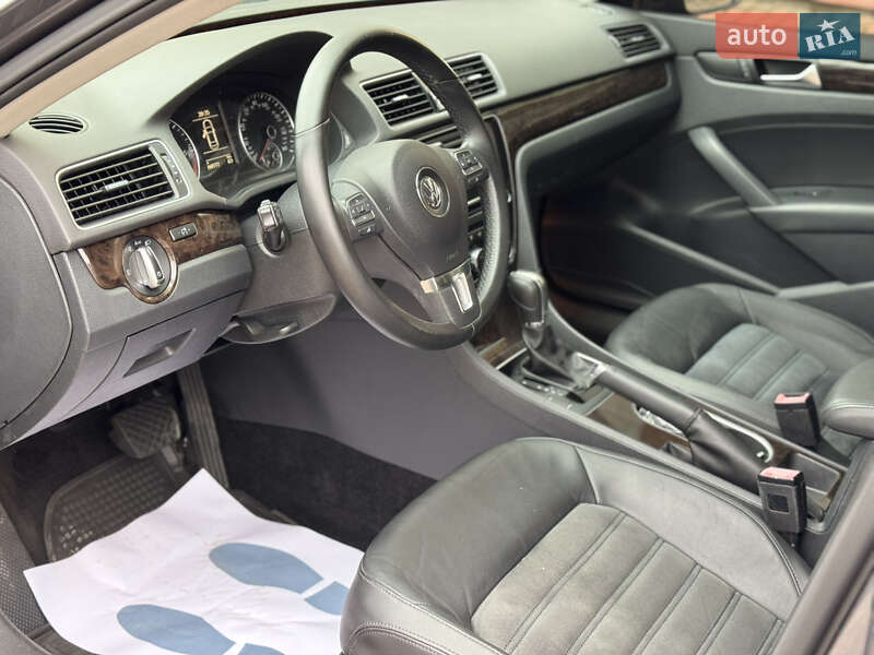 Седан Volkswagen Passat 2014 в Вінниці