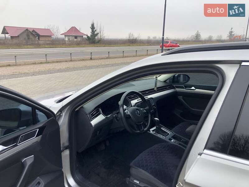 Універсал Volkswagen Passat 2015 в Тернополі