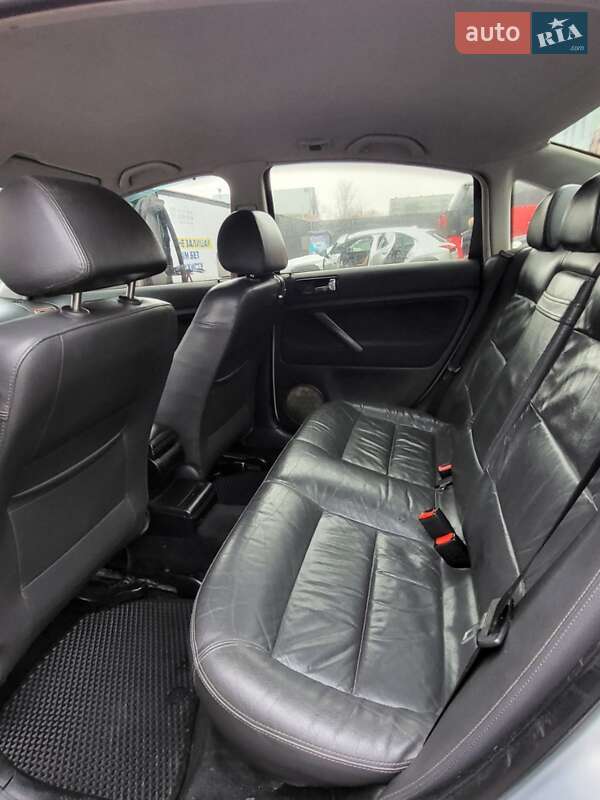 Седан Volkswagen Passat 2000 в Черновцах