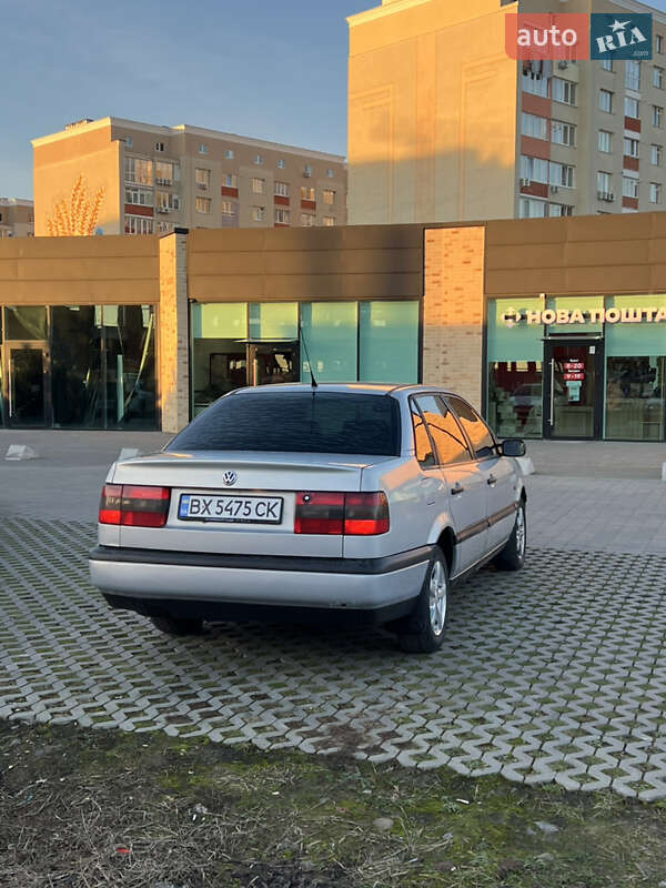 Седан Volkswagen Passat 1996 в Хмельницькому