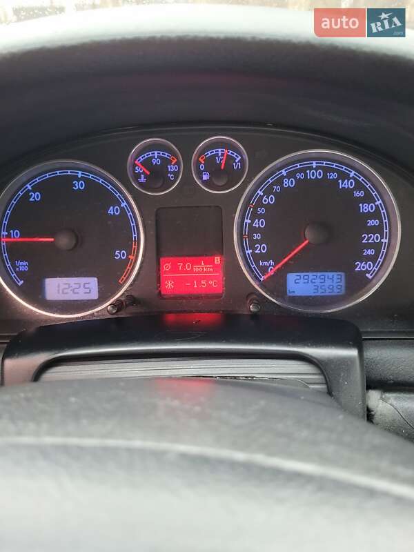 Седан Volkswagen Passat 2000 в Черновцах