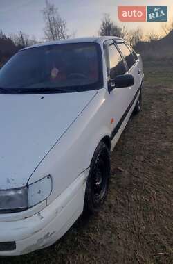 Седан Volkswagen Passat 1996 в Тлумаче