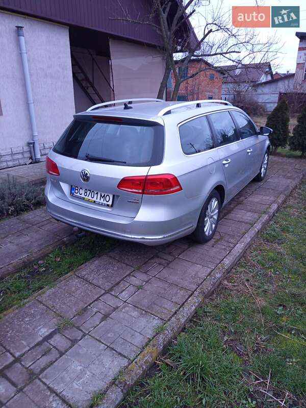 Універсал Volkswagen Passat 2011 в Шептицькому