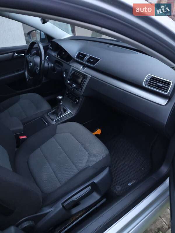 Універсал Volkswagen Passat 2011 в Шептицькому