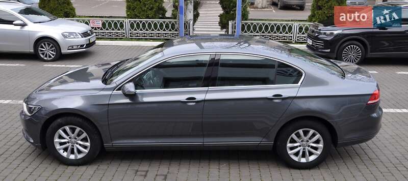 Седан Volkswagen Passat 2017 в Одесі фото 3 Седан Volkswagen Passat 2017 в Одесі