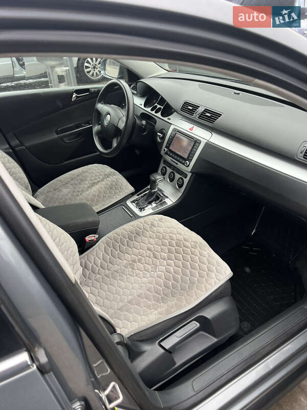 Універсал Volkswagen Passat 2008 в Рогатині
