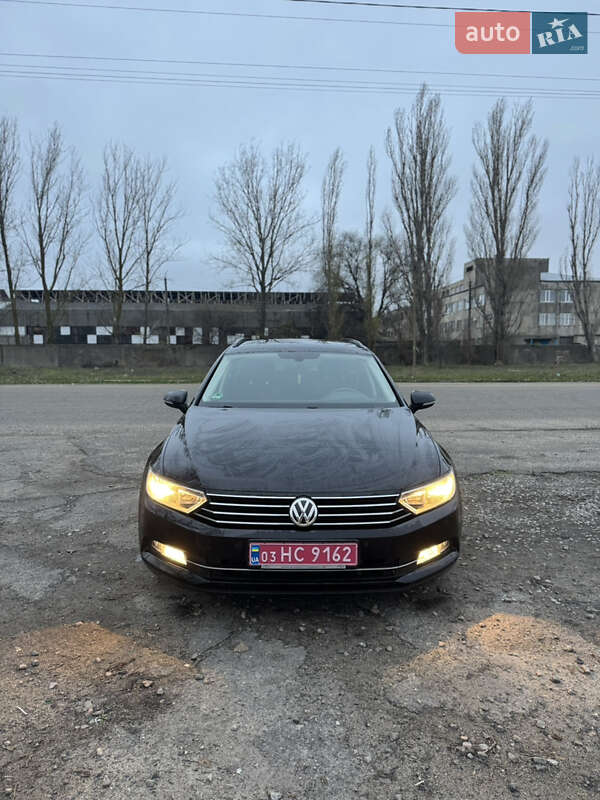 Універсал Volkswagen Passat 2015 в Білгороді-Дністровському