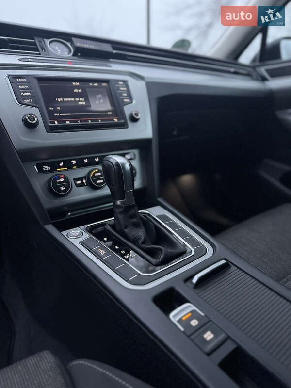 Універсал Volkswagen Passat 2015 в Білгороді-Дністровському