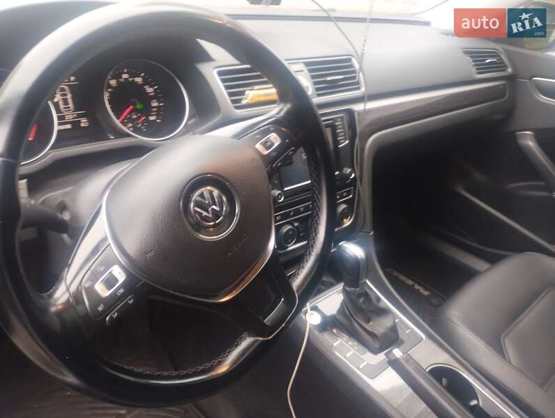 Седан Volkswagen Passat 2017 в Києві фото 17 Седан Volkswagen Passat 2017 в Києві