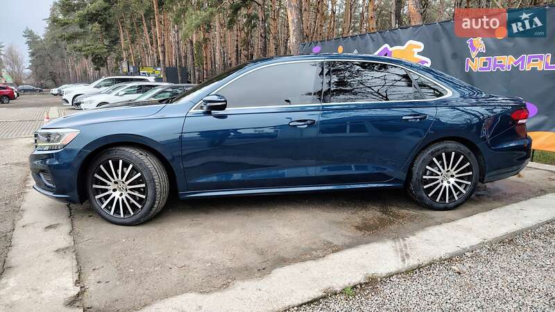 Седан Volkswagen Passat 2021 в Києві