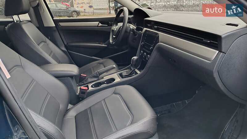 Седан Volkswagen Passat 2021 в Києві