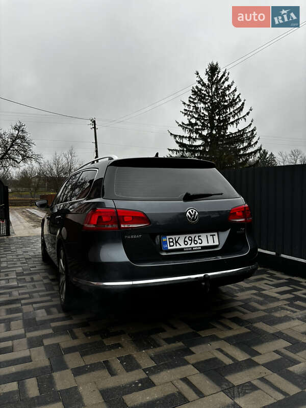 Универсал Volkswagen Passat 2012 в Березному