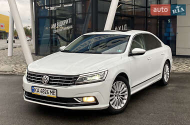 Седан Volkswagen Passat 2017 в Киеве