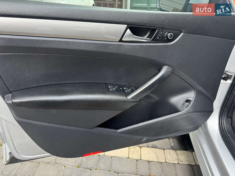 Седан Volkswagen Passat 2012 в Харкові фото 13 Седан Volkswagen Passat 2012 в Харкові