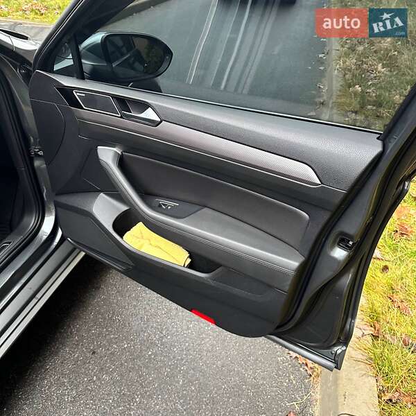 Универсал Volkswagen Passat 2015 в Чернигове