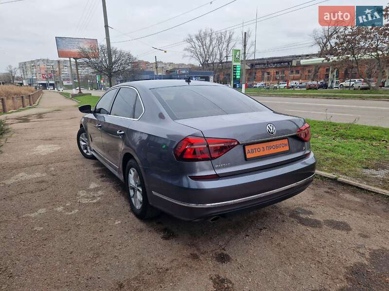 Седан Volkswagen Passat 2016 в Кропивницком