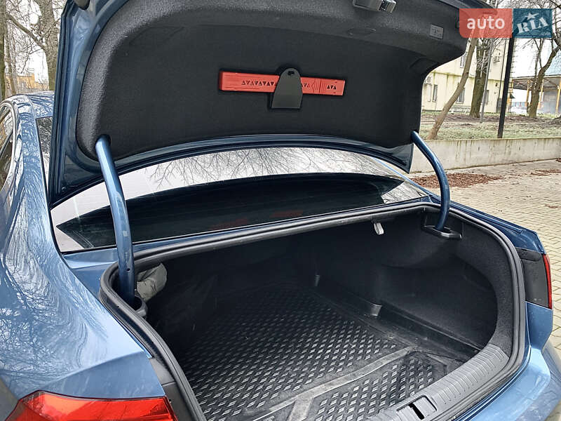 Седан Volkswagen Passat 2018 в Тернополі