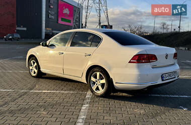 Седан Volkswagen Passat 2011 в Киеве