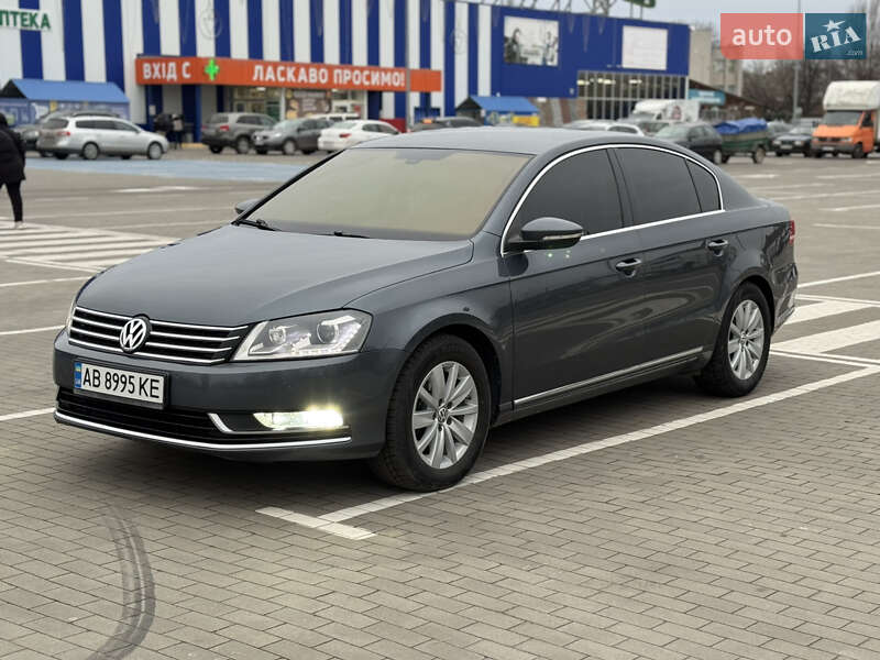 Седан Volkswagen Passat 2011 в Виннице