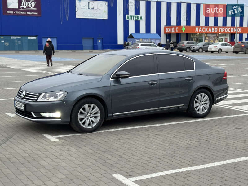 Седан Volkswagen Passat 2011 в Виннице