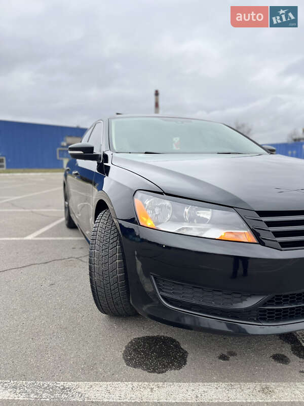 Седан Volkswagen Passat 2012 в Дніпрі