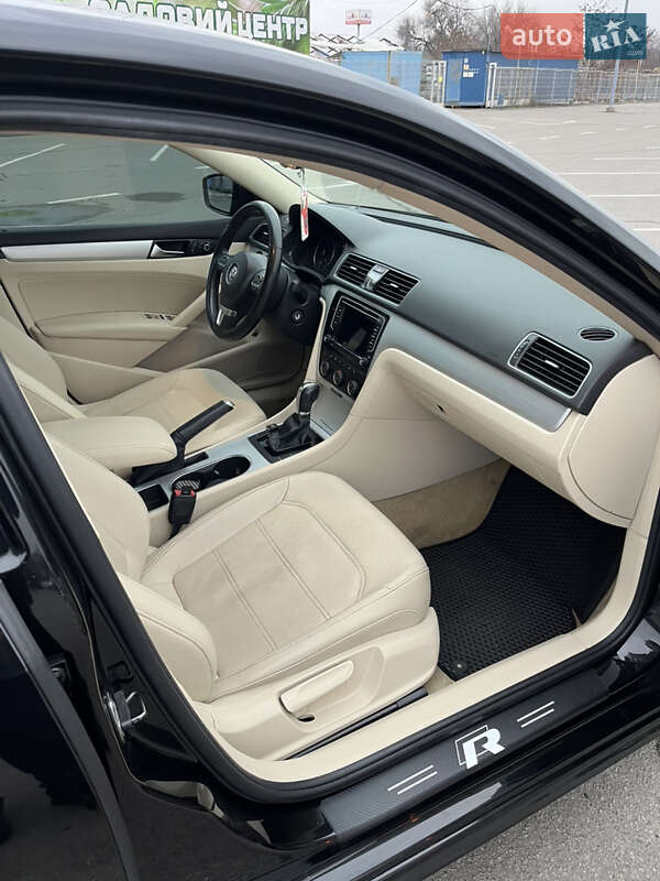 Седан Volkswagen Passat 2012 в Дніпрі