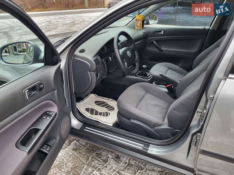 Седан Volkswagen Passat 2003 в Вінниці