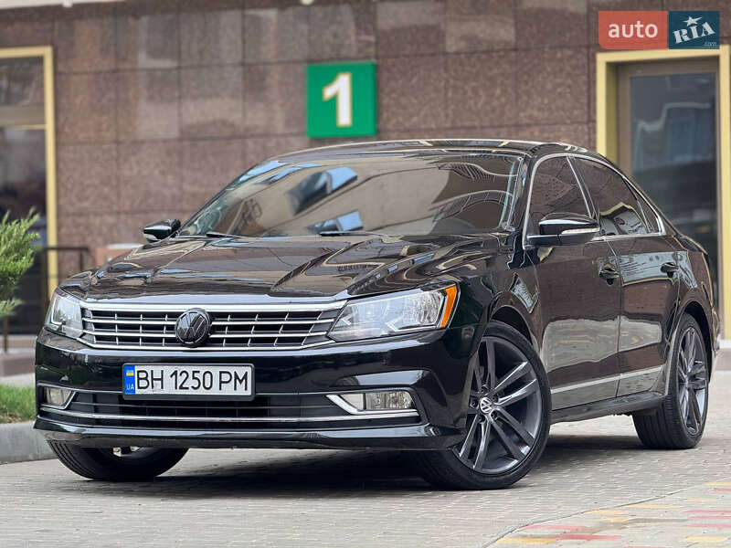 Седан Volkswagen Passat 2015 в Одессе