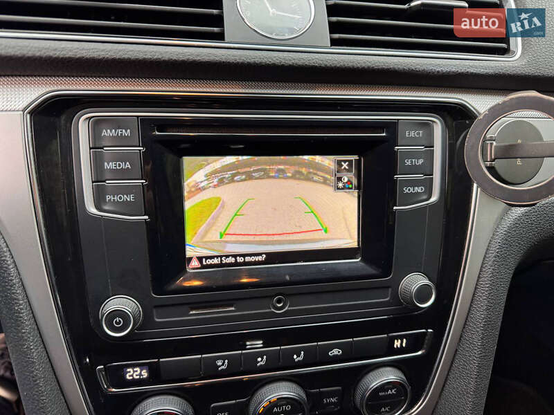 Седан Volkswagen Passat 2015 в Одессе