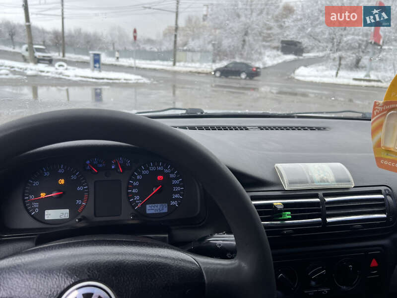 Универсал Volkswagen Passat 1999 в Черновцах