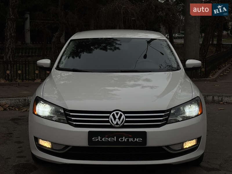 Седан Volkswagen Passat 2015 в Николаеве