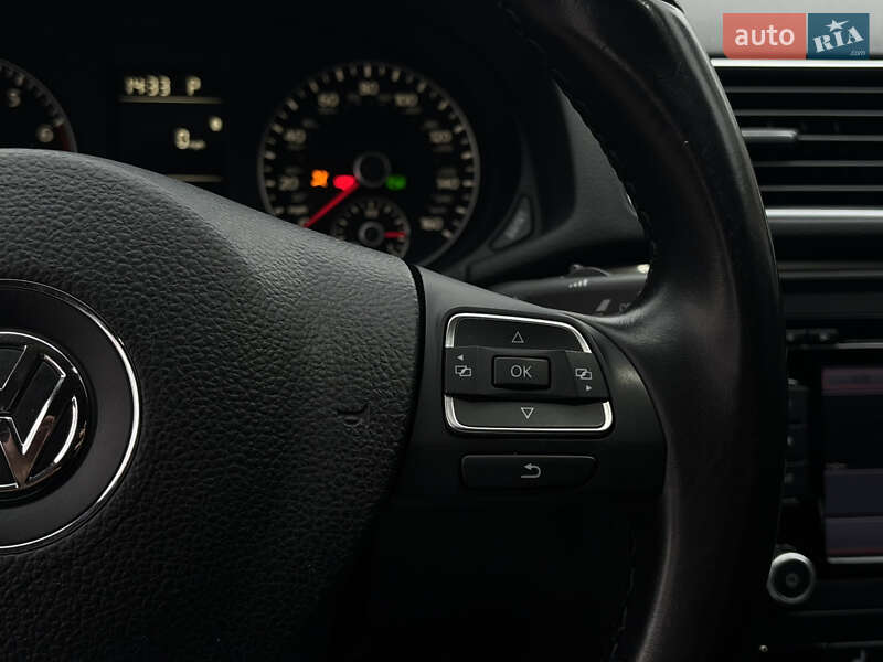 Седан Volkswagen Passat 2015 в Николаеве