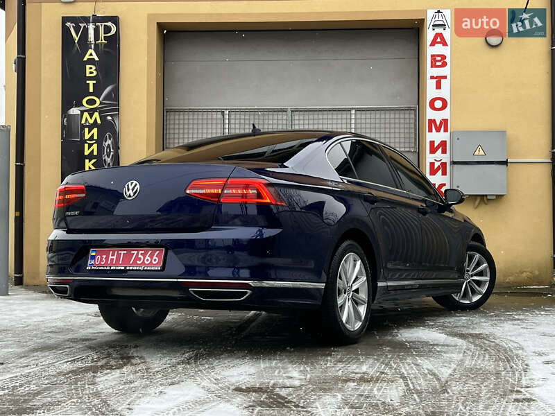 Седан Volkswagen Passat 2019 в Дрогобыче