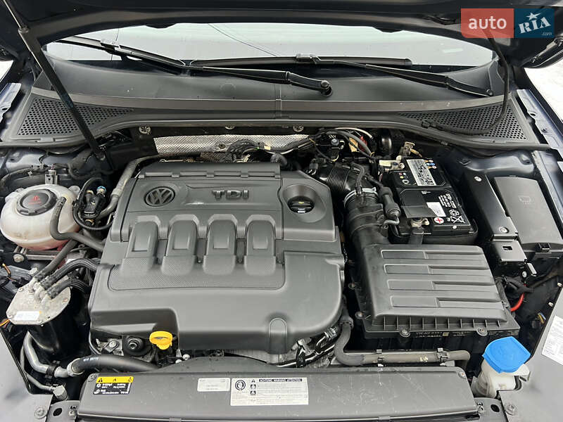 Седан Volkswagen Passat 2019 в Дрогобыче