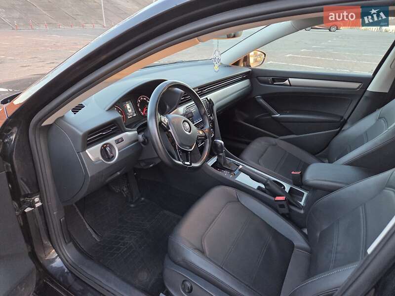 Седан Volkswagen Passat 2020 в Києві