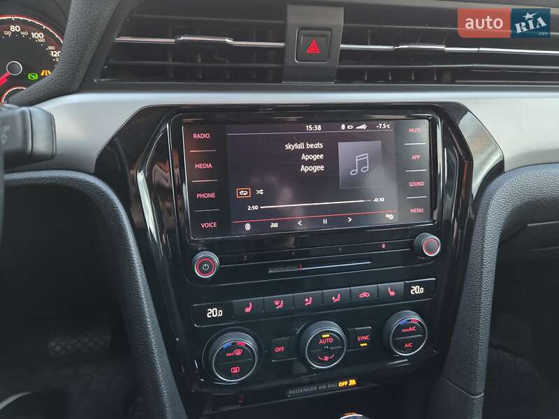 Седан Volkswagen Passat 2020 в Києві