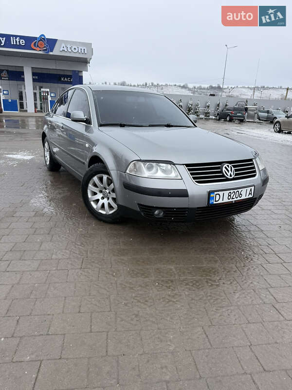 Седан Volkswagen Passat 2002 в Тлумачі