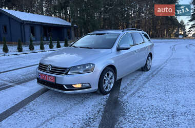 Универсал Volkswagen Passat 2014 в Ровно