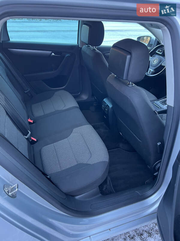 Универсал Volkswagen Passat 2014 в Ровно